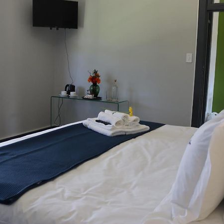 Uzuri Lifestyle Villa Port Saint Johnʼs Екстериор снимка