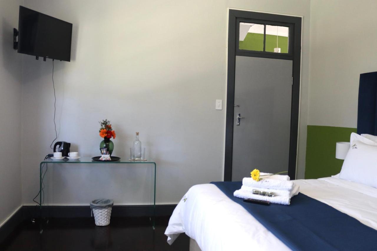 Uzuri Lifestyle Villa Port Saint Johnʼs Екстериор снимка